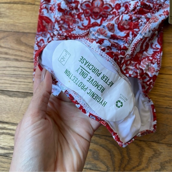 NEW Nip Tuck One Pic Swimsuit Paisley Red Blue Americana NN2976ABR Size 4 NWT - Picture 4 of 6